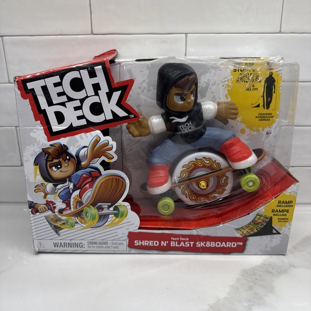 TECH DECK Shred N' Blast Motorized Sk8board Set - Rider, Launcher & Stunt Ramp